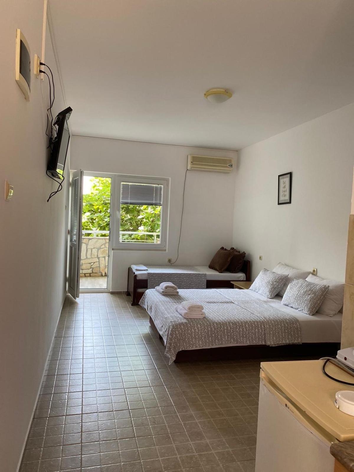 Apartments Vila Kurtagic ドプラー・ヴォダ エクステリア 写真